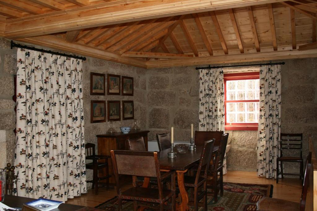 Villa Quinta Da Fonte Arcada à Paço de Sousa Extérieur photo